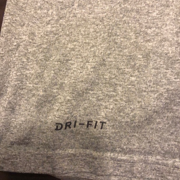 Nike Dri-Fit tee - Picture 3 of 3